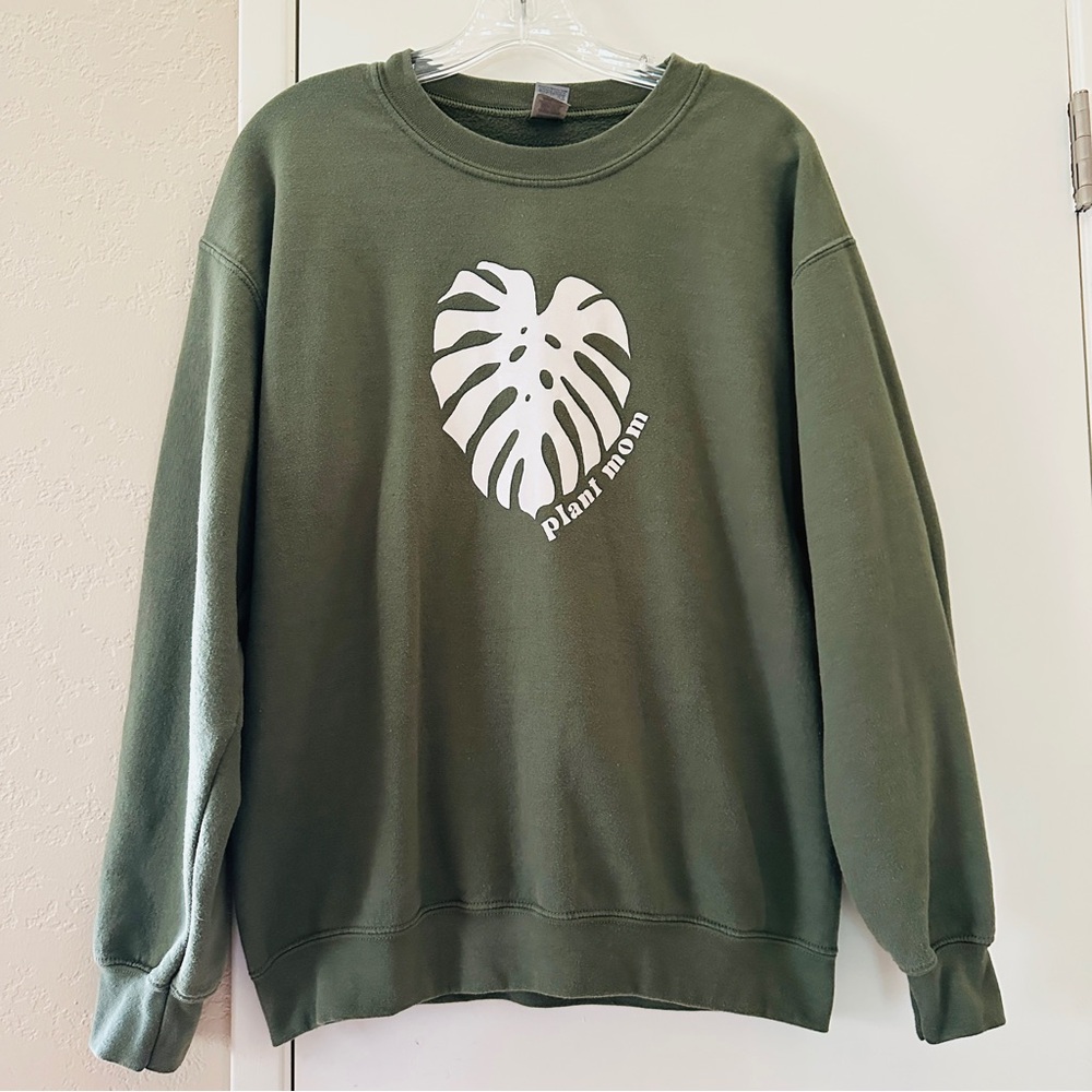 Gildan Sweatshirt, Medium, Green, Plant Mom, Monstera Leaf,